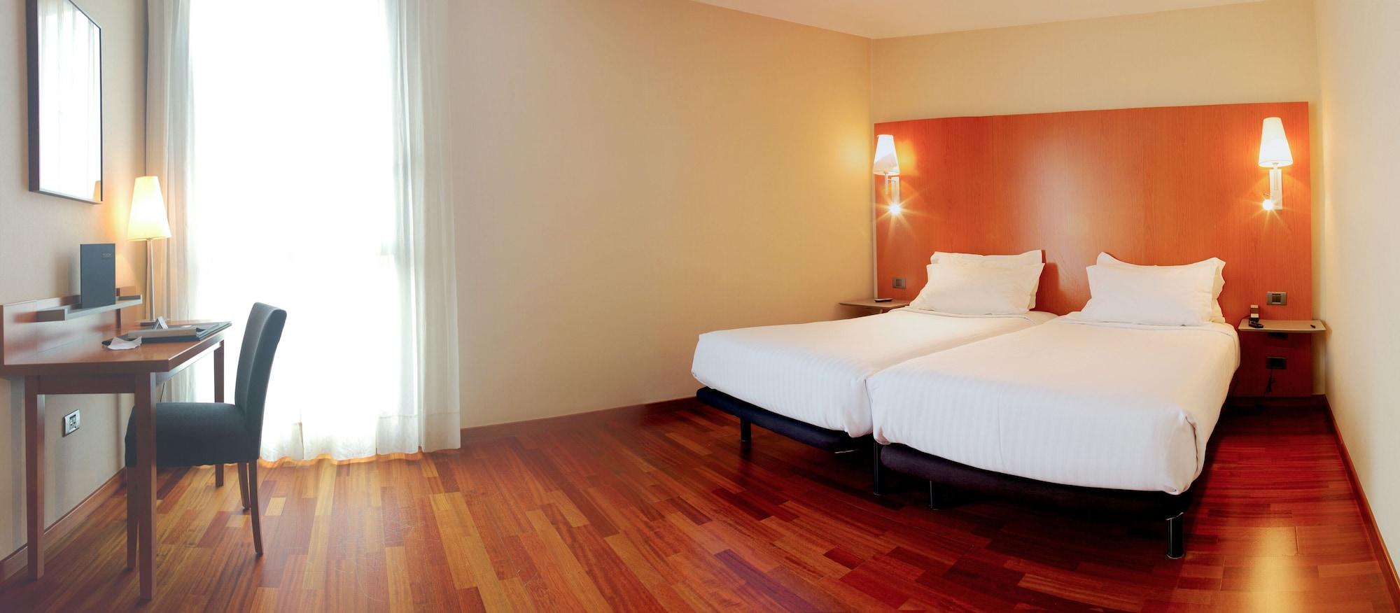 Hotel Ciutat Martorell Luaran gambar