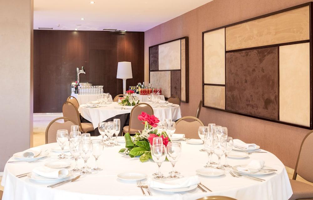 Hotel Ciutat Martorell Luaran gambar