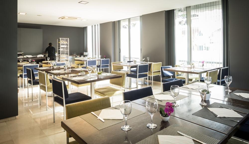 Hotel Ciutat Martorell Luaran gambar