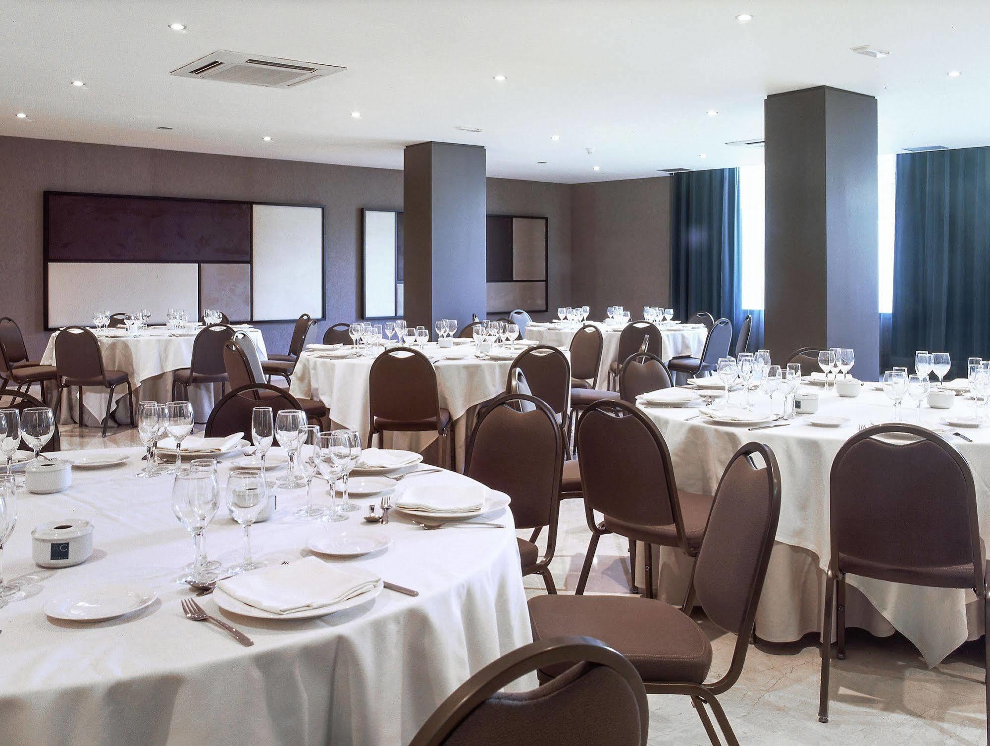 Hotel Ciutat Martorell Restoran gambar