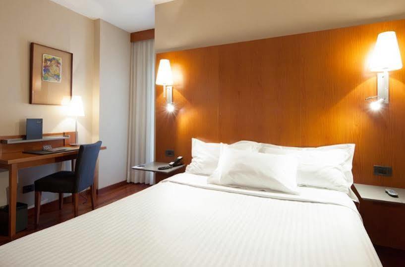 Hotel Ciutat Martorell Luaran gambar